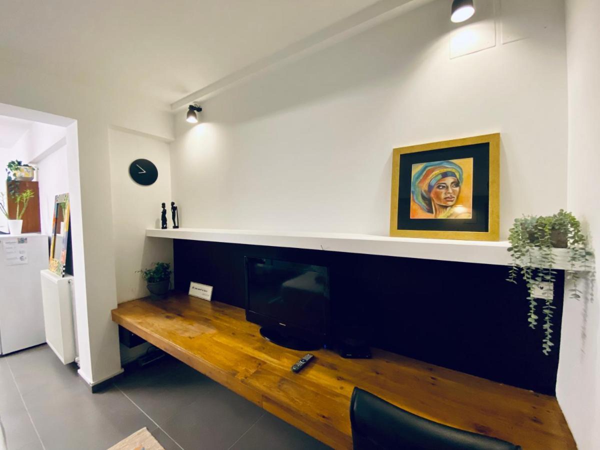 Small Gem Studio Athens, Next To Metro Nomismatokopeio Exteriör bild